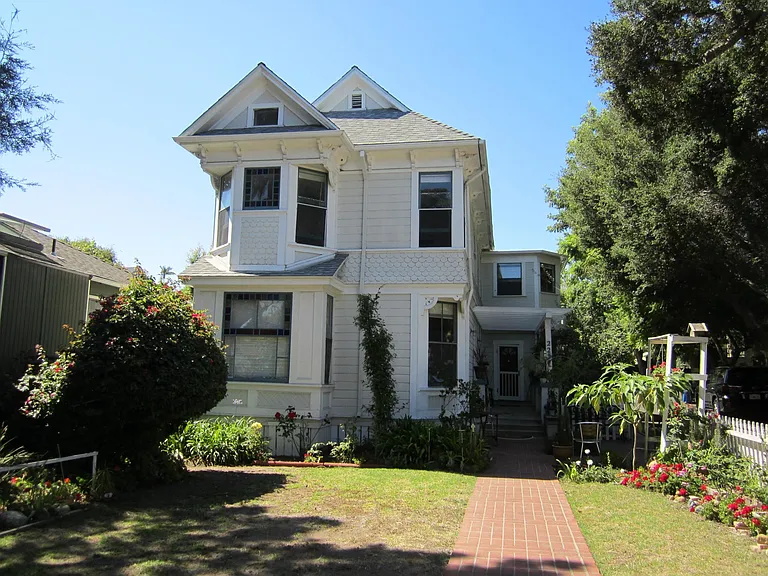 222 W Micheltorena St #8 — Photo 1