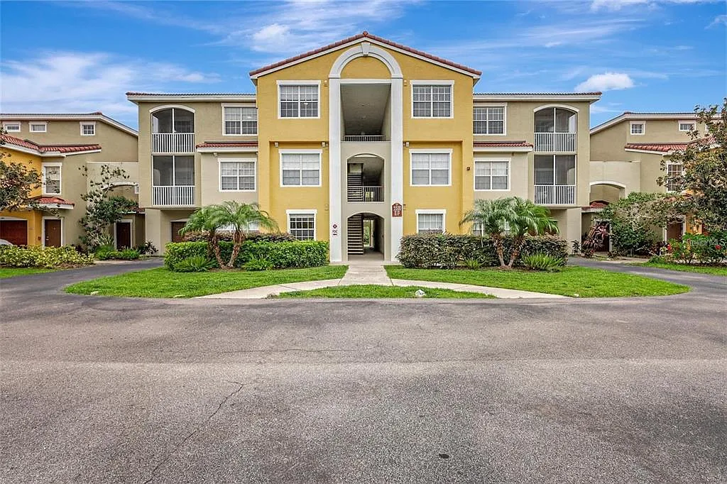 Building Photo - 5500 Bentgrass Dr #6301