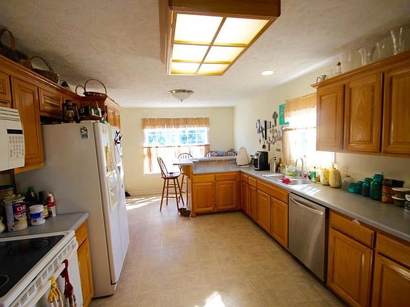 4th image of 739 Indian Springs Cir