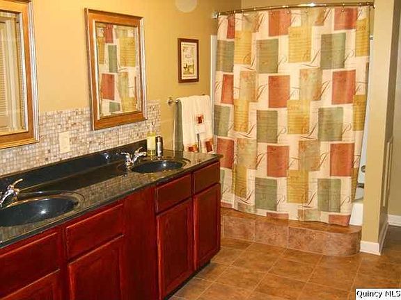 Home for Sale in Quincy, IL $244,900