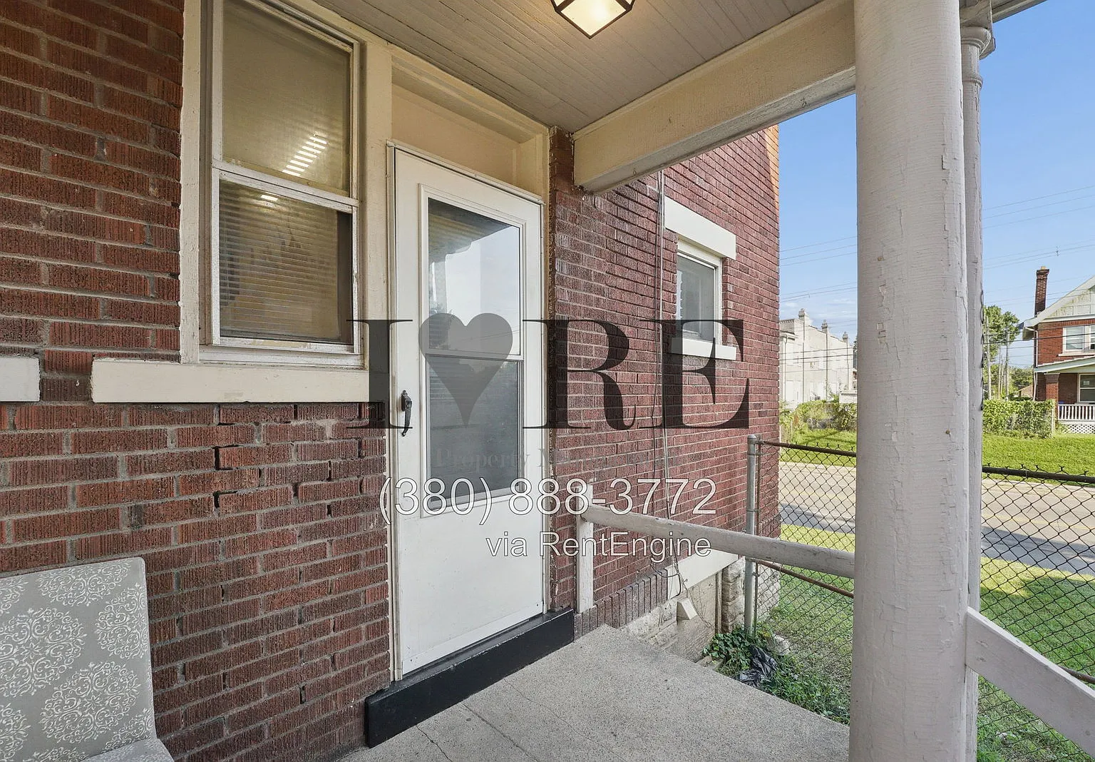 2 bed, 1.0 bath, 980 sqft, $850 — Photo 2