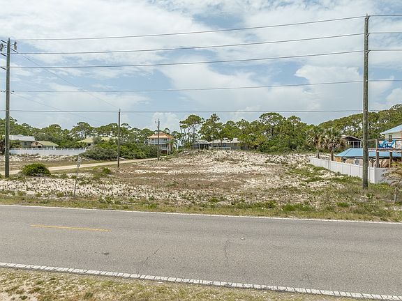 3rd image of 901 E Gulf Beach Dr