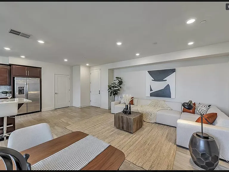 421 Vineyard Ave #21 — Photo 19