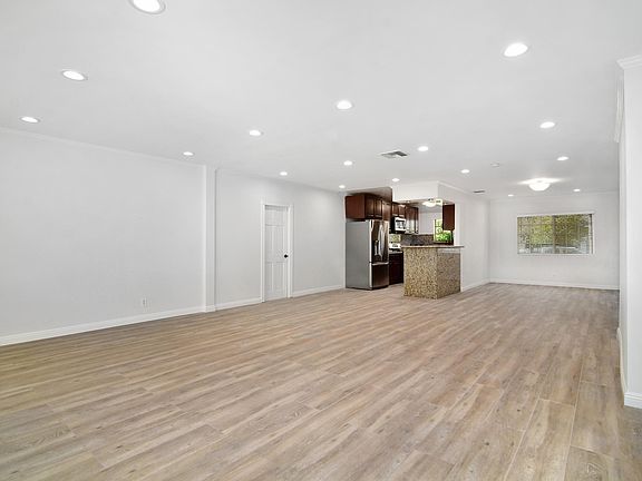 5th image of 5000 Garden Grove Ave