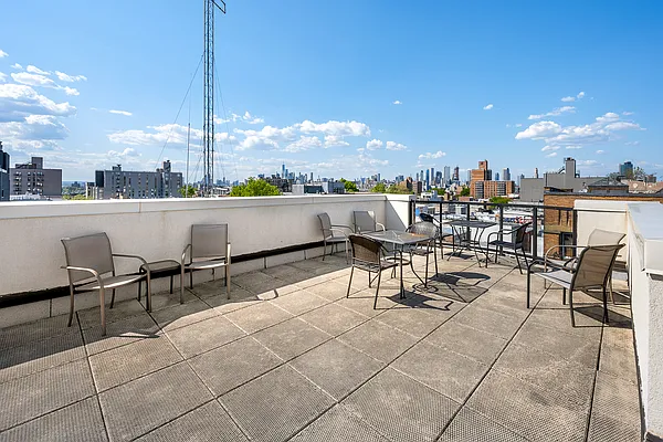 Sold by Compass | media 23