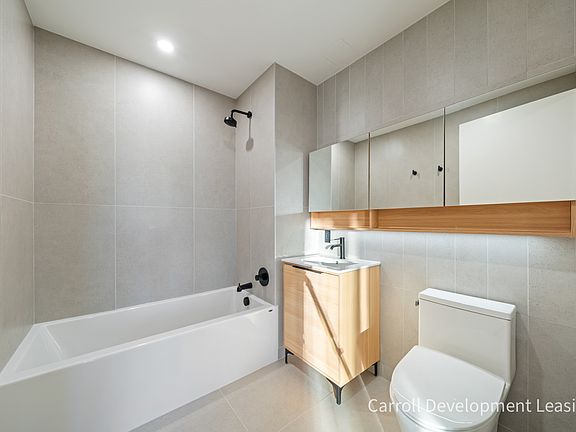 3rd image of 931 Carroll St #1525