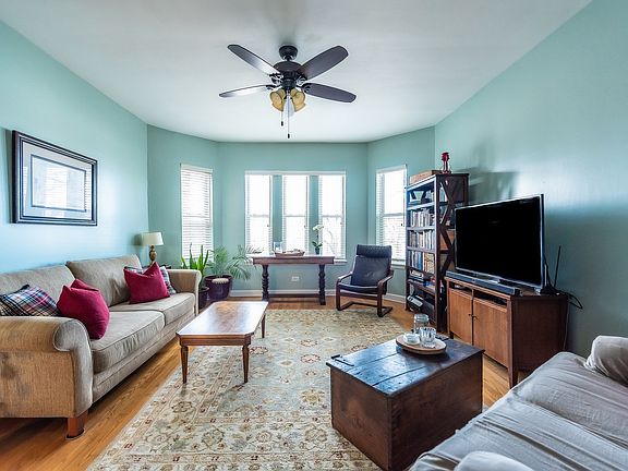 2nd image of 4840 N Magnolia Ave APT 3A