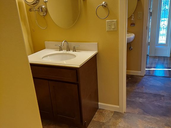 5th image of 8817 NE 182nd Ave #B