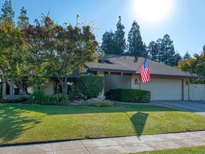 7452 N 6th St, Fresno, CA, 93720