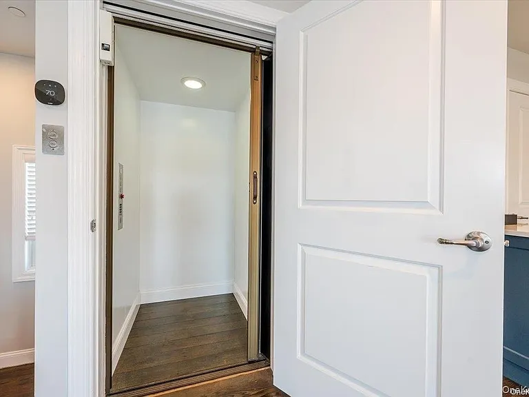 206 Grand Blvd — Photo 18