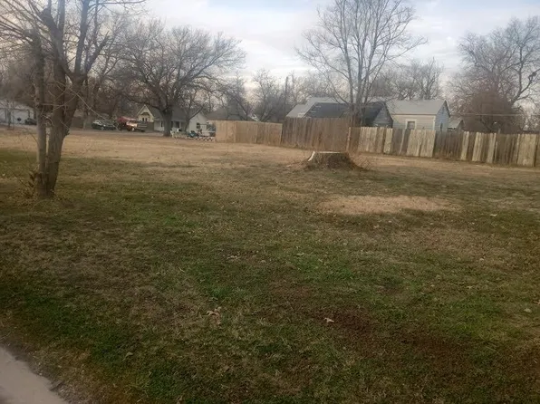 322 S Reno Ave, Burrton, KS 67020