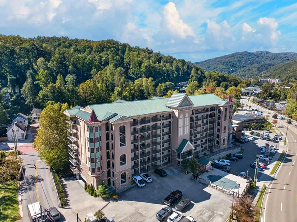 210 Roaring Fork Ext Suite 404, Gatlinburg, TN 37738