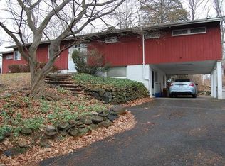 2111 Saw Mill River Rd, White Plains, NY 10607