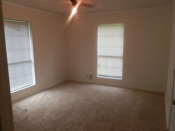 3rd image of 20326 Hwy 271