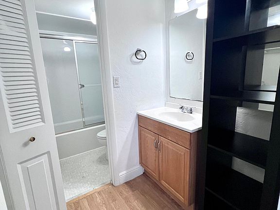5th image of 13715 Kendale Lakes Cir APT 215