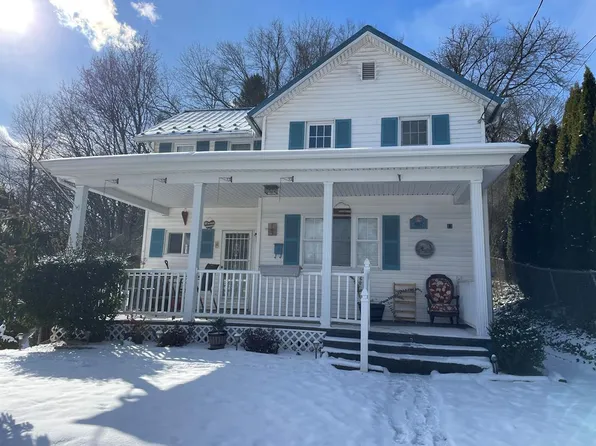 807 E 4th St, Oil City, PA 16301