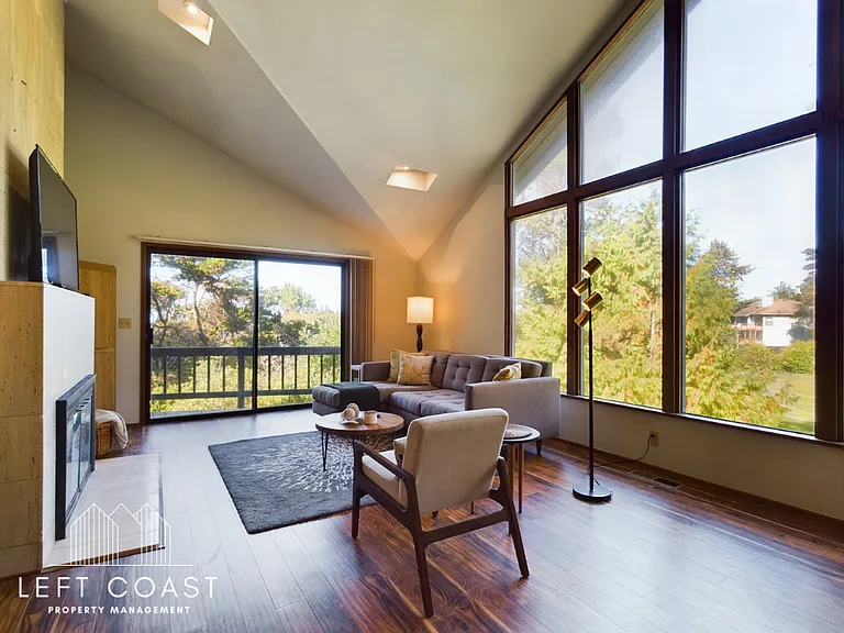 132 Salishan Dr — Photo 16