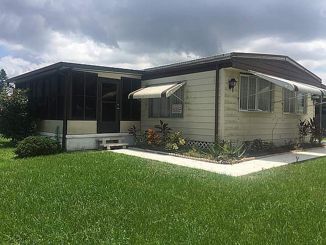 2nd image of 2 Edwardo Ln