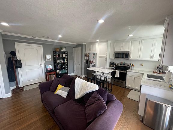 2nd image of 4509 Broadway Blvd APT 303