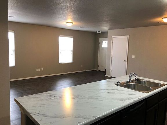5th image of 240 W Marietta Way