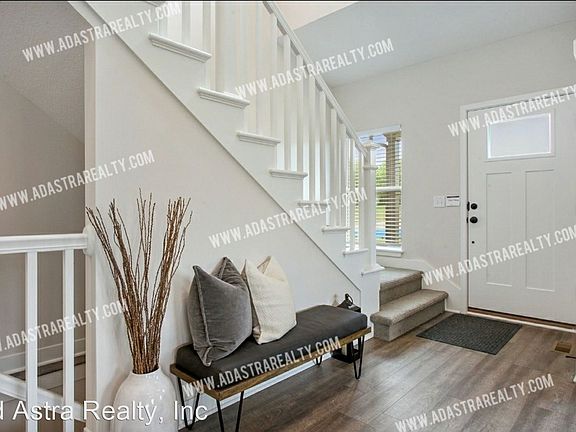 4th image of 7019 W 162nd Ter