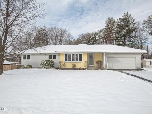 4 Rustyville Road, Loudonville, NY 12211