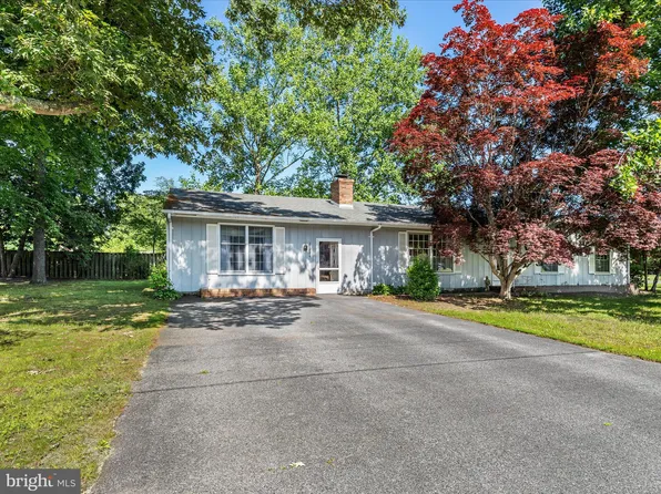 21884 Hickory Dr, Georgetown, DE 19947