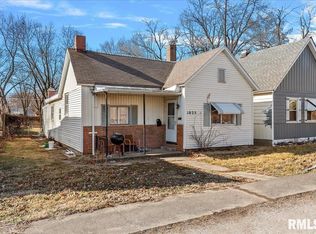 1025 N 15th St, Springfield, IL 62702