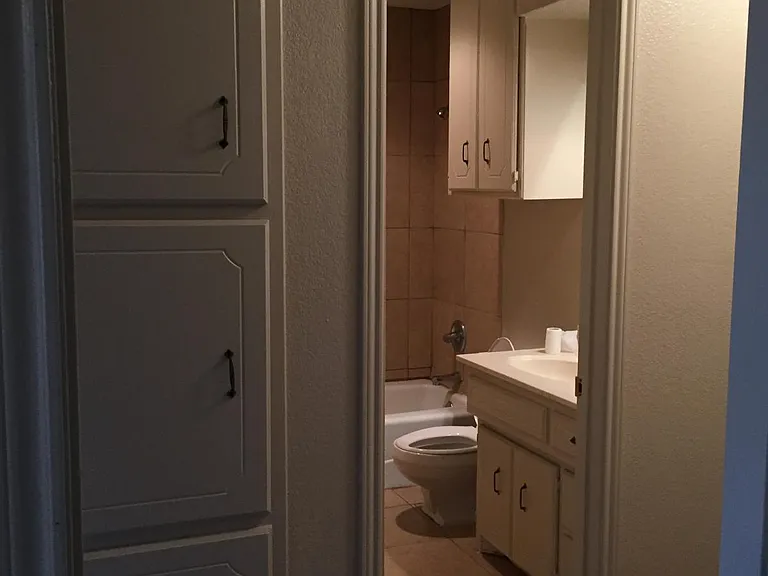 7505 Akron Ave #B — Photo 4