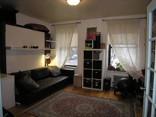 Rented by Margaret R. Hopp | media 42