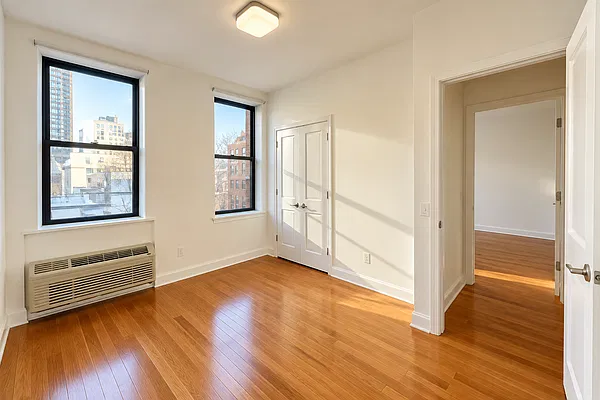 Bedroom, photo 5