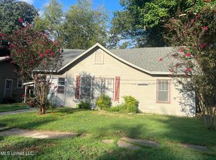 205 N Victoria Ave, Cleveland, MS 38732