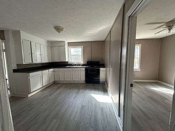 3rd image of 239 Byrnes Cir