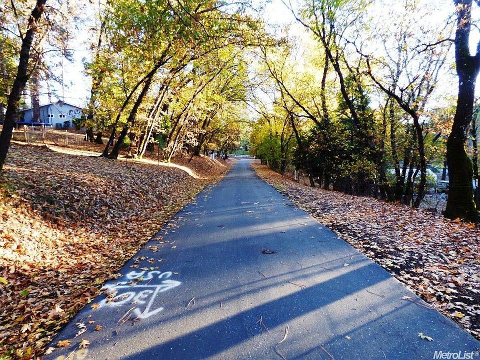 1st image of Dogwood Bend
