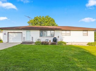 205 6th St, Aplington, IA 50604