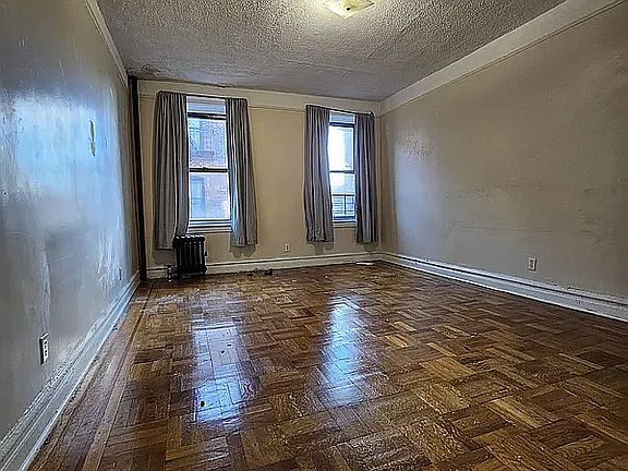 2nd image of 542 Parkside Ave Unit 5