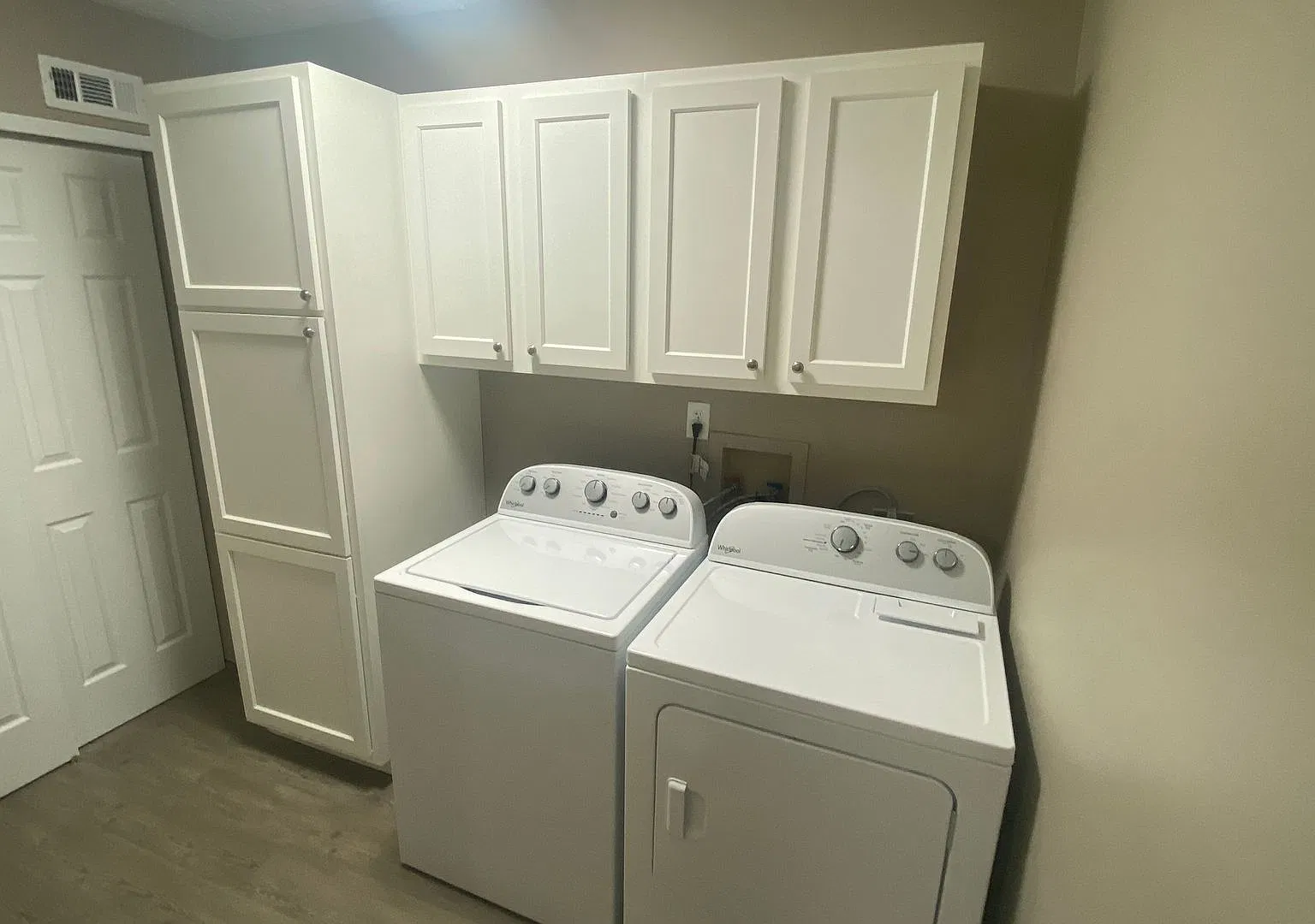 3234 Summerhill Apartments — Photo 2