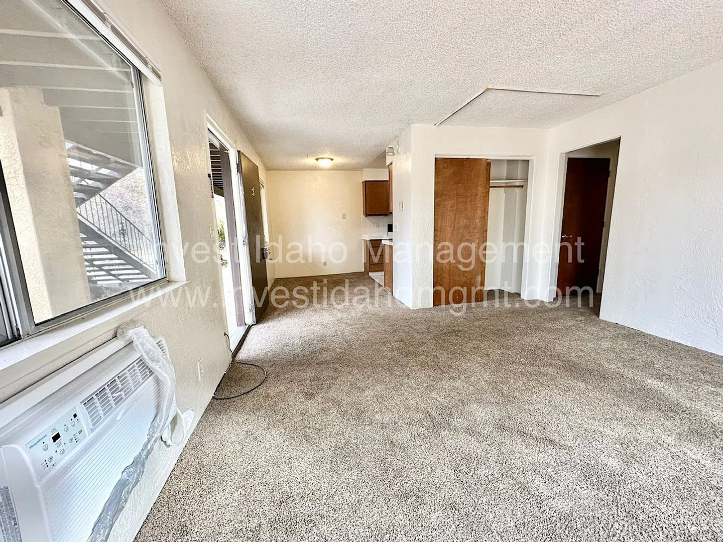 Villa — Photo 3