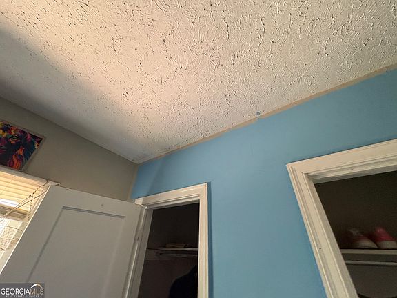 3rd image of 3935 Singer Dr