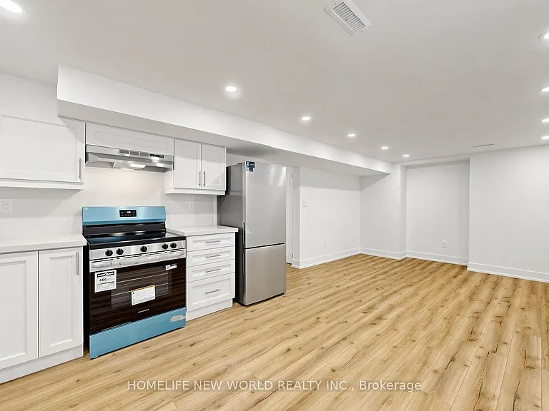 29 Charnwood Pl #BASEMENT — Photo 6