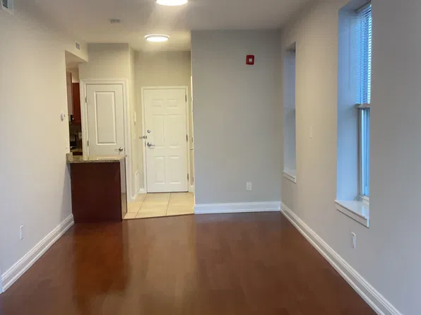 375 Undercliff Ave, Edgewater, NJ