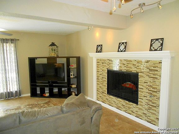 5th image of 711 Cobble Dr