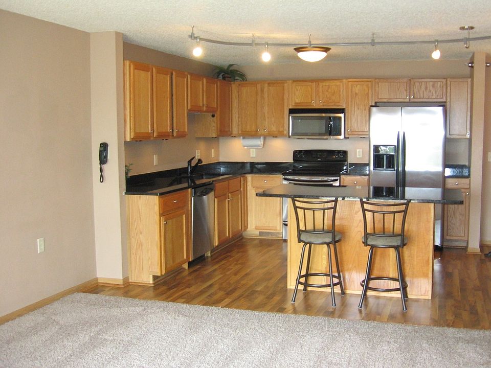 1st image of 1321 Lake Dr W APT 102