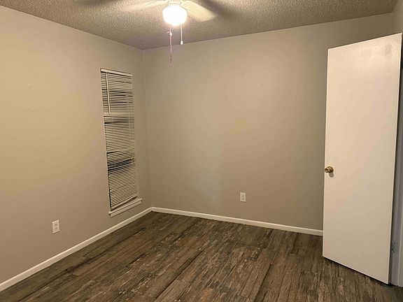 5th image of 4902 Inverness Ave