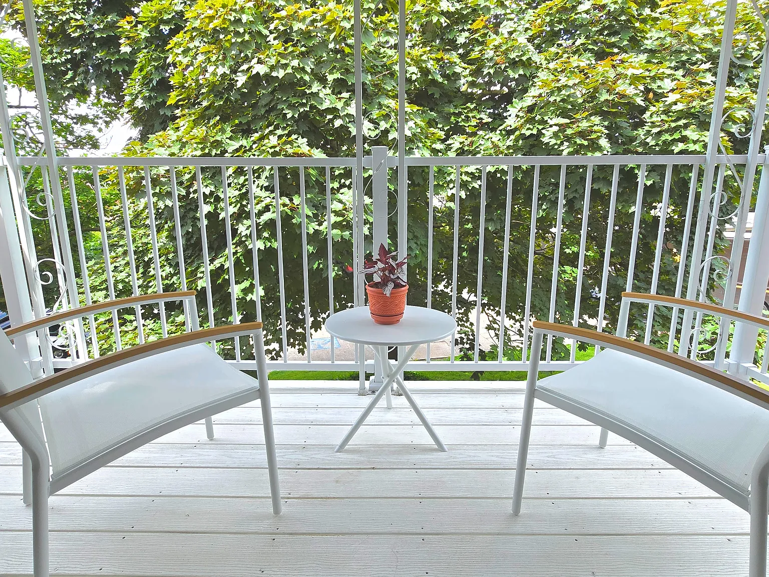 3 bed, 1250 sqft, $1,895 — Photo 4