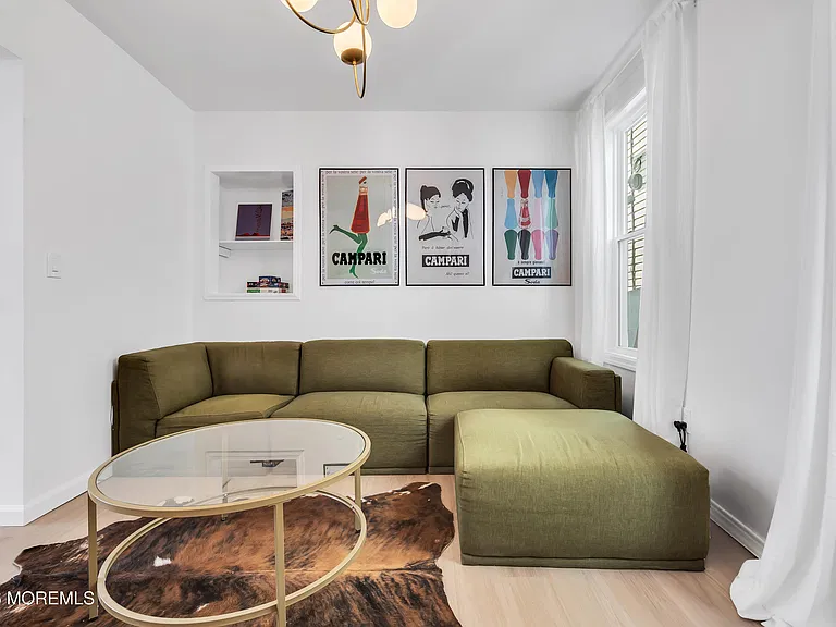 611 3rd Ave #1 — Photo 7