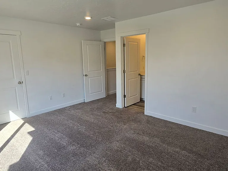 1208 W Summit Ridge Pkwy — Photo 18