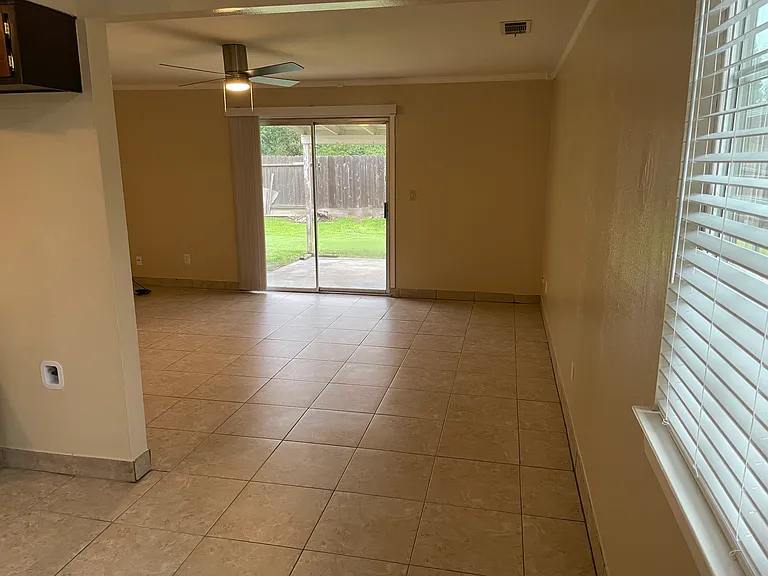 1333 Woodside Dr — Photo 23