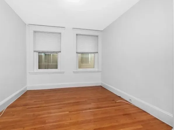 8 Garrison St, Boston, MA