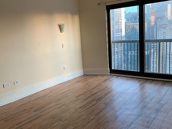 5th image of 0 N La Salle Dr APT 4506